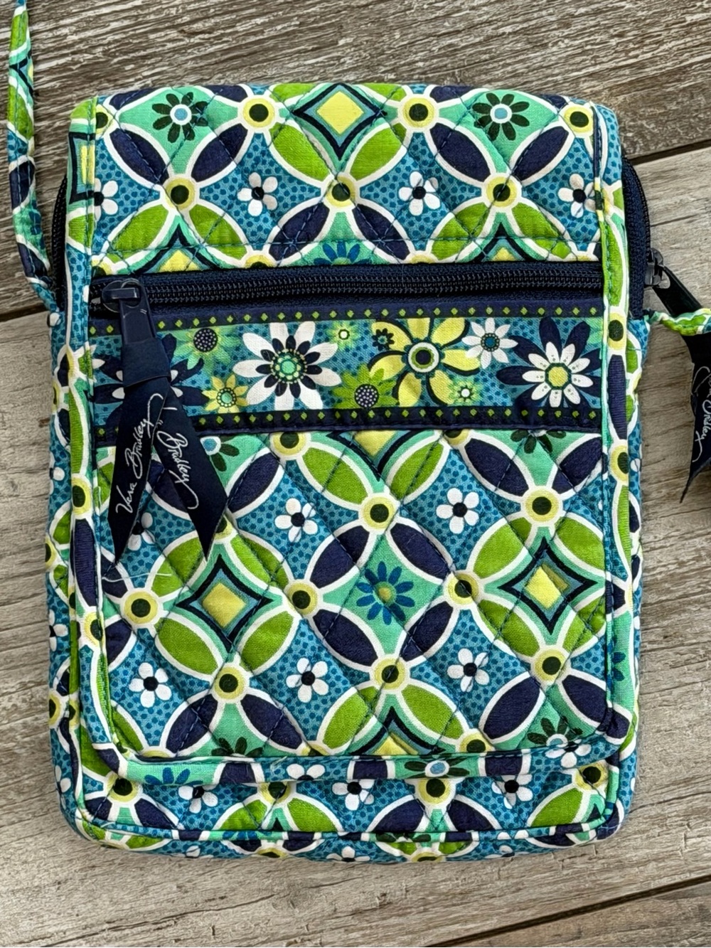 VERA BRADLEY Retired 🌼 Daisy Daisy 🌼 Crossbody Hipster Bag Purse Excellent!